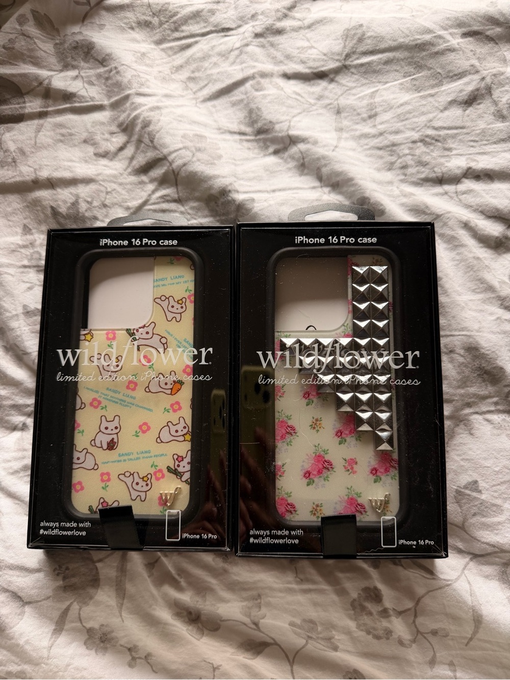 Wildflower iPhone 16 Pro Cases